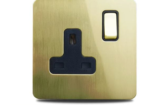Caradok 1 Gang Screwless 13A Brushed Brass Plug Socket Caradok - Screwless Brushed Brass Caradok - Sparks Warehouse