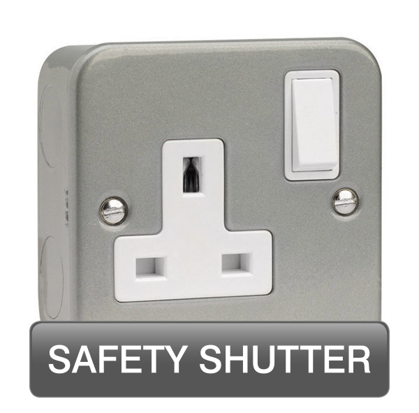 Scolmore CL1035B Essentials Metal Clad 250v 1g 13a Dp Sw Skt  Scolmore - Sparks Warehouse