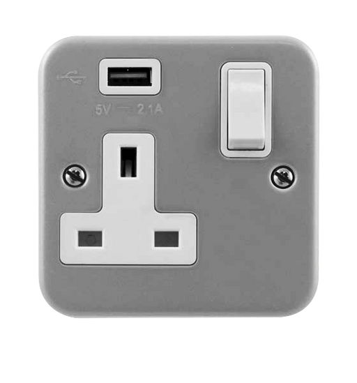Scolmore CL771U Essentials Metal Clad 1G Socket with USB  Scolmore - Sparks Warehouse