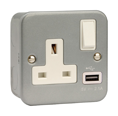 Scolmore CL771 - 13A 1G Switched Socket With 2.1A USB Outlet Essentials Scolmore - Sparks Warehouse