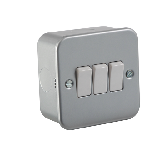 Knightsbridge M4000 Metal Clad 10A 3G 2 Way Switch Metal Clad Knightsbridge - Sparks Warehouse