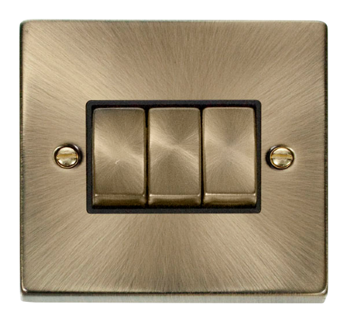 Scolmore VPAB413BK - 3 Gang 2 Way ‘Ingot’ 10AX Switch - Black Deco Scolmore - Sparks Warehouse